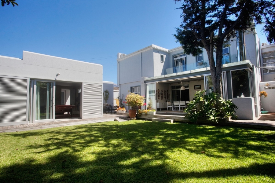 4 Bedroom Property for Sale in Summerstrand Eastern Cape